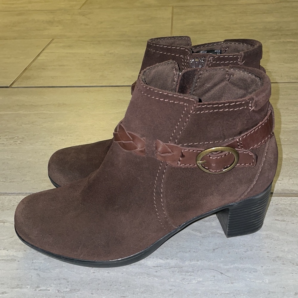 Clarks ankle boots - Picture 2 of 6